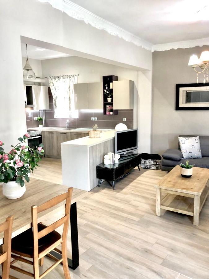 Nicol Apartmens Preveza Buitenkant foto